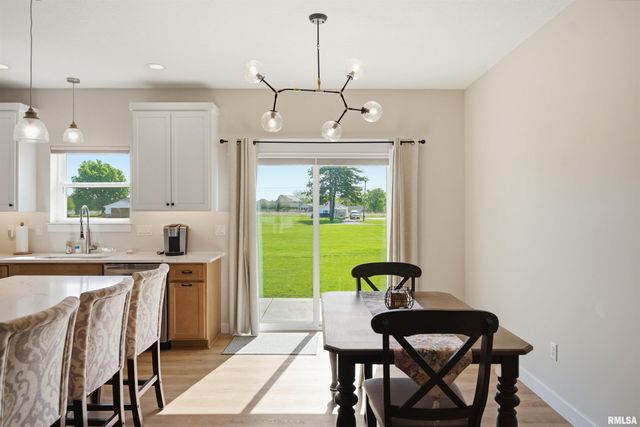 215 CYPRESS Point, Washington, IL 61571