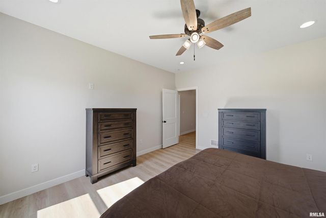 215 CYPRESS Point, Washington, IL 61571
