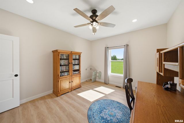 215 CYPRESS Point, Washington, IL 61571