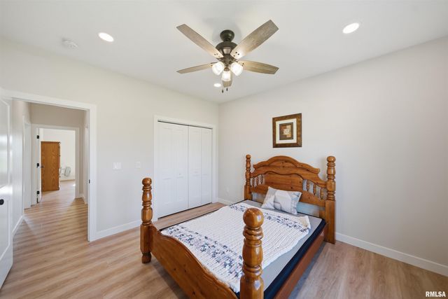 215 CYPRESS Point, Washington, IL 61571