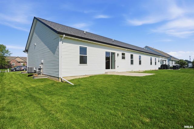 215 CYPRESS Point, Washington, IL 61571