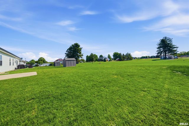 215 CYPRESS Point, Washington, IL 61571