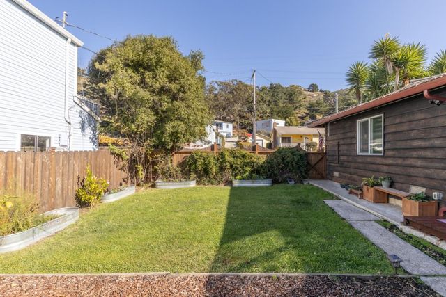 530 Rockaway Beach Avenue, Pacifica, CA 94044