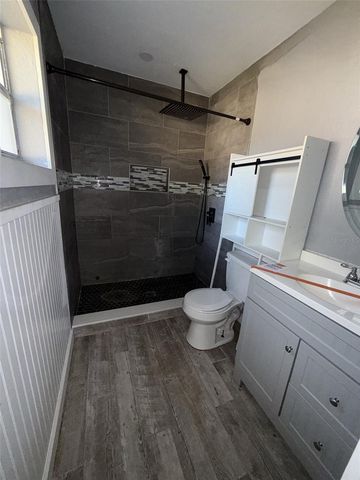 285 E LAKE STREET, Umatilla, FL 32784