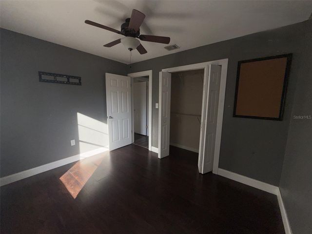 285 E LAKE STREET, Umatilla, FL 32784