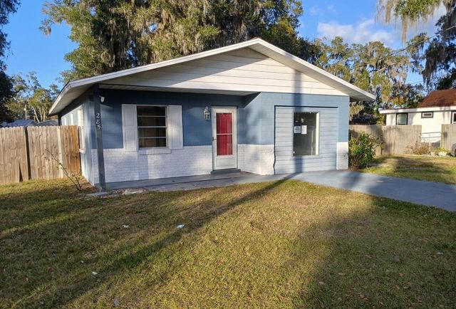 285 E LAKE STREET, Umatilla, FL 32784