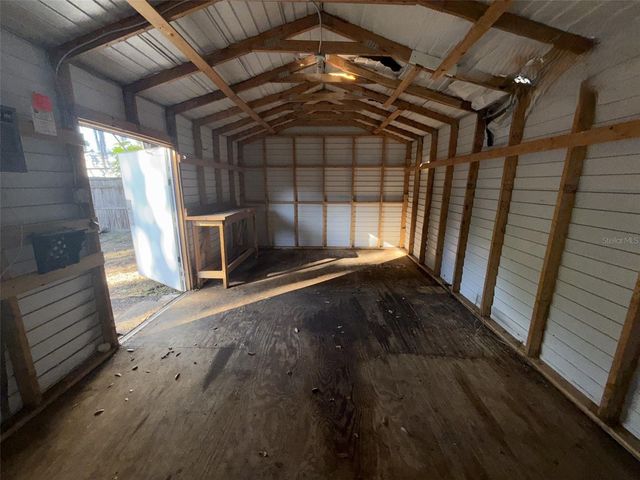 285 E LAKE STREET, Umatilla, FL 32784