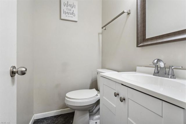 3 Artillery PL, Newport News, VA 23608