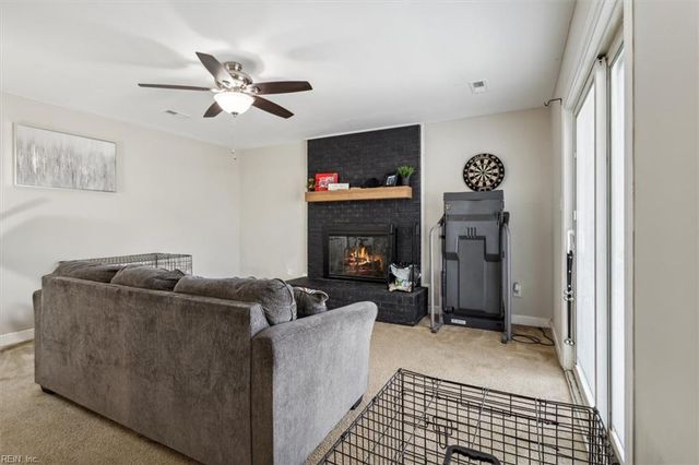 3 Artillery PL, Newport News, VA 23608