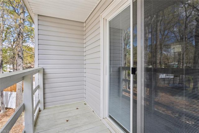 3 Artillery PL, Newport News, VA 23608