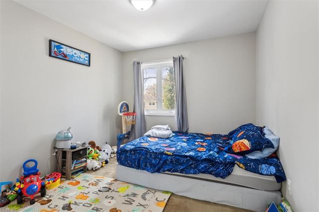 3 Artillery PL, Newport News, VA 23608