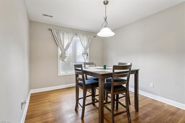 3 Artillery PL, Newport News, VA 23608