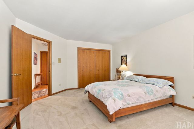 6423 Chickaloon Drive, Mchenry, IL 60050