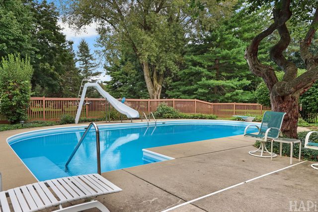 6423 Chickaloon Drive, Mchenry, IL 60050