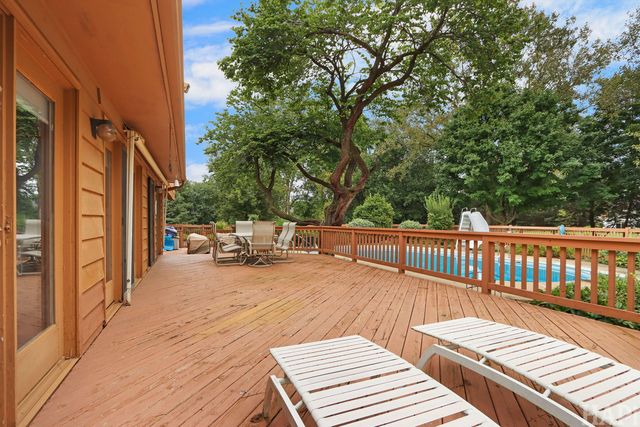 6423 Chickaloon Drive, Mchenry, IL 60050