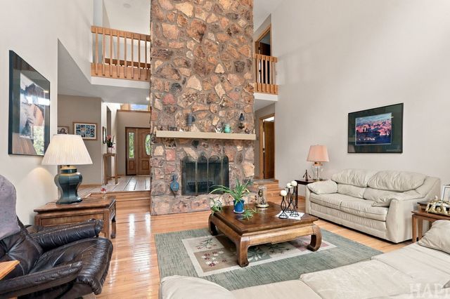 6423 Chickaloon Drive, Mchenry, IL 60050