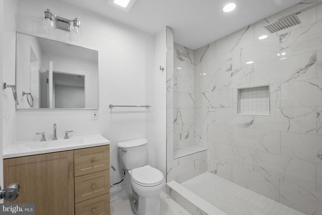 492 ELLIS AVE, Lawnside, NJ 08045