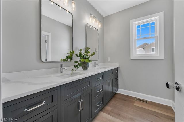 6916 S Raccoon Road, Canfield, OH 44406