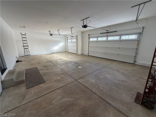 6916 S Raccoon Road, Canfield, OH 44406