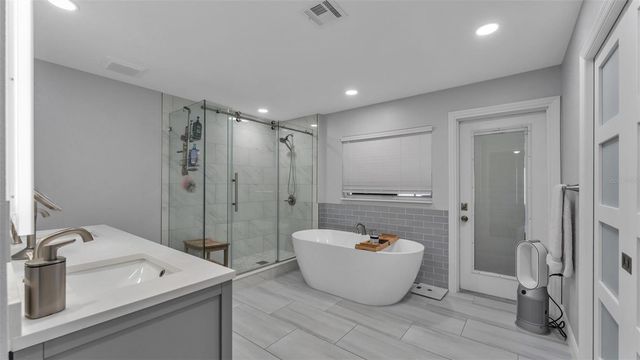 2633 HANDLEY BOULEVARD, Lakeland, FL 33803