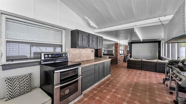 2633 HANDLEY BOULEVARD, Lakeland, FL 33803