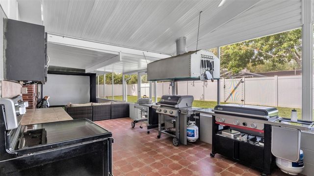 2633 HANDLEY BOULEVARD, Lakeland, FL 33803