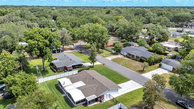 2633 HANDLEY BOULEVARD, Lakeland, FL 33803