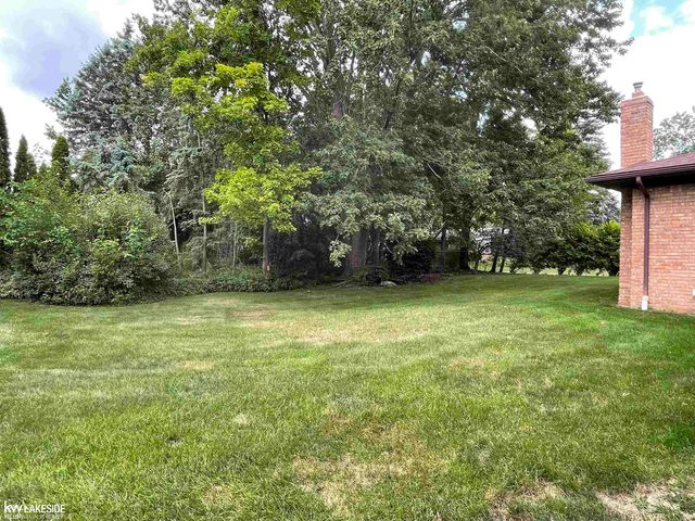 53971 Shelby Road, Shelby Twp, MI 48316
