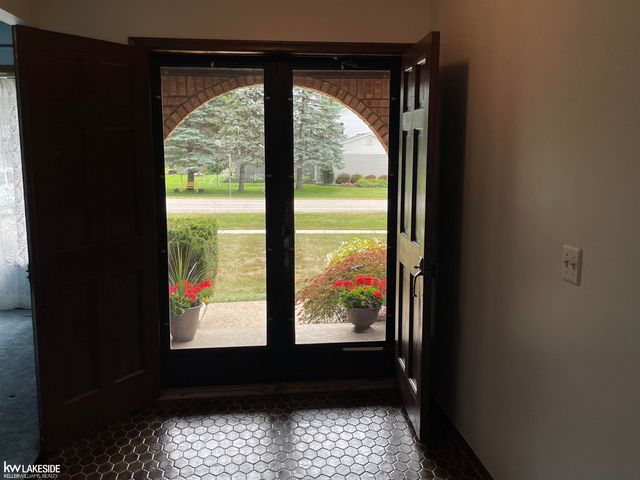 53971 Shelby Road, Shelby Twp, MI 48316