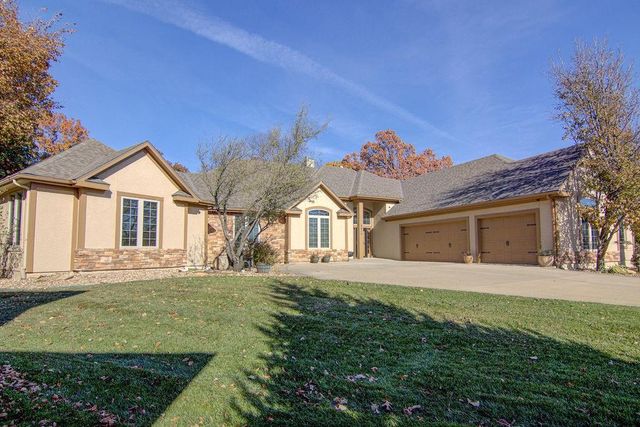 6819 Woodstock Court, Shawnee, KS 66218