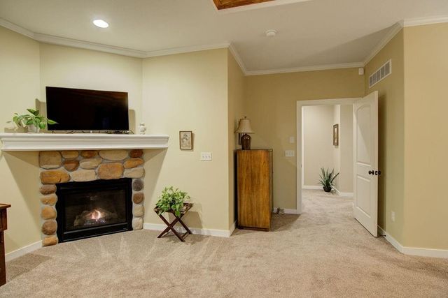 6819 Woodstock Court, Shawnee, KS 66218