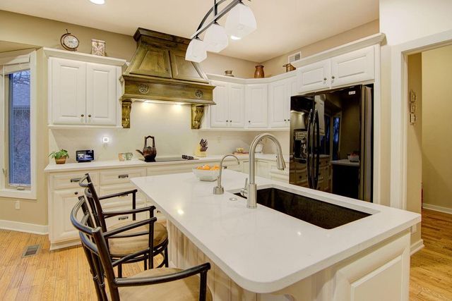 6819 Woodstock Court, Shawnee, KS 66218