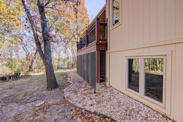 6819 Woodstock Court, Shawnee, KS 66218