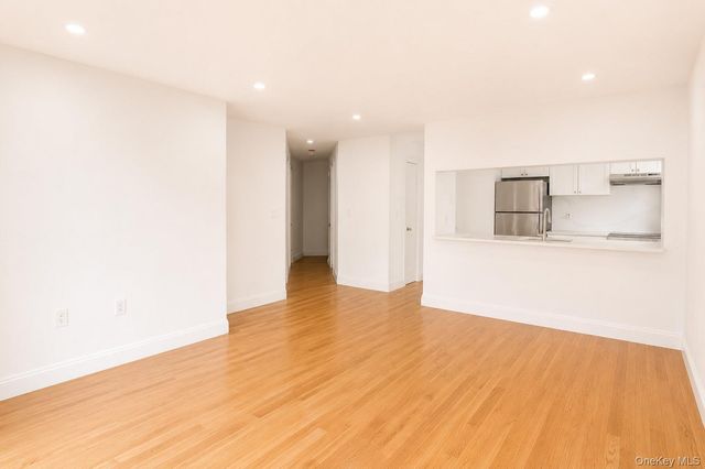 10 Franklin Boulevard 412, Long Beach, NY 11561