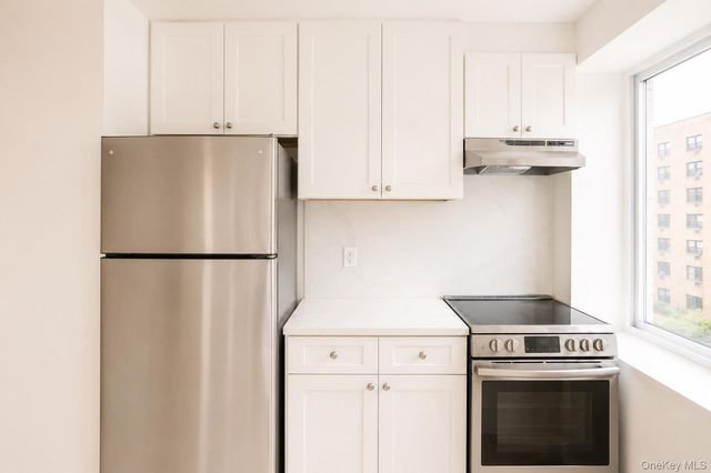 10 Franklin Boulevard 412, Long Beach, NY 11561