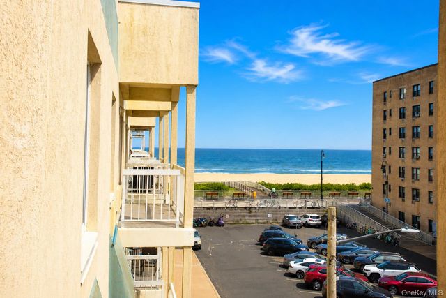 10 Franklin Boulevard 412, Long Beach, NY 11561