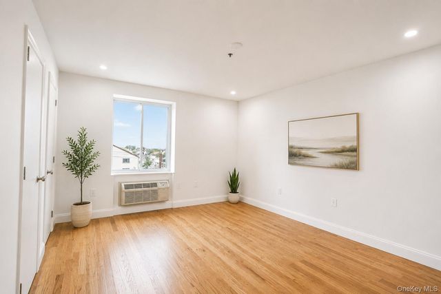 10 Franklin Boulevard 412, Long Beach, NY 11561