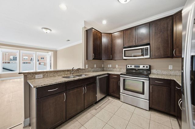 925 Ingleside Avenue, 207, Columbus, OH 43215