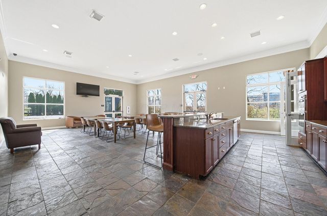 925 Ingleside Avenue, 207, Columbus, OH 43215