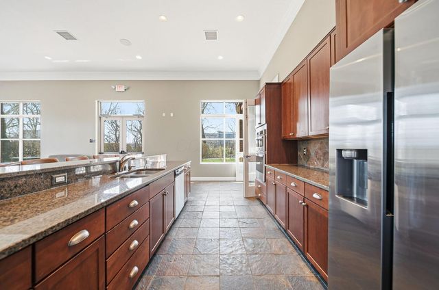 925 Ingleside Avenue, 207, Columbus, OH 43215