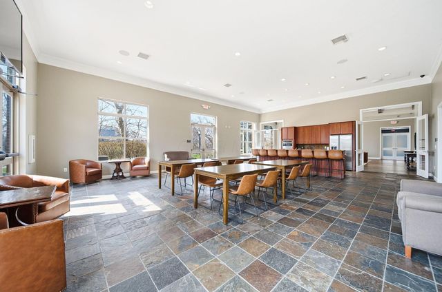 925 Ingleside Avenue, 207, Columbus, OH 43215