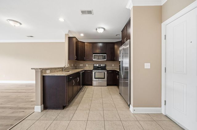 925 Ingleside Avenue, 207, Columbus, OH 43215