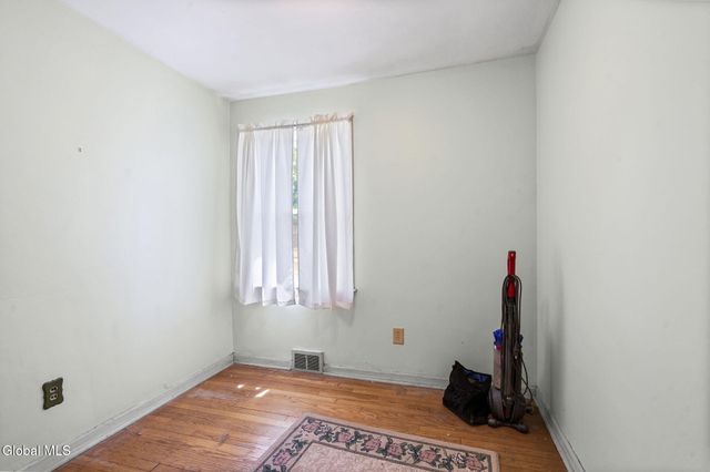 109 Elliott Avenue, Schenectady, NY 12304