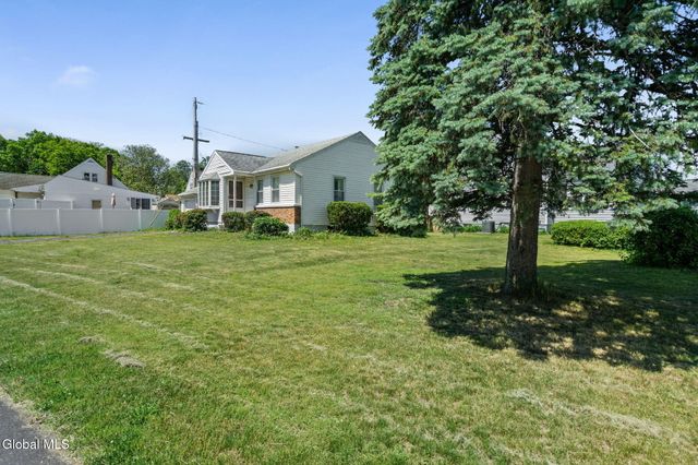 109 Elliott Avenue, Schenectady, NY 12304