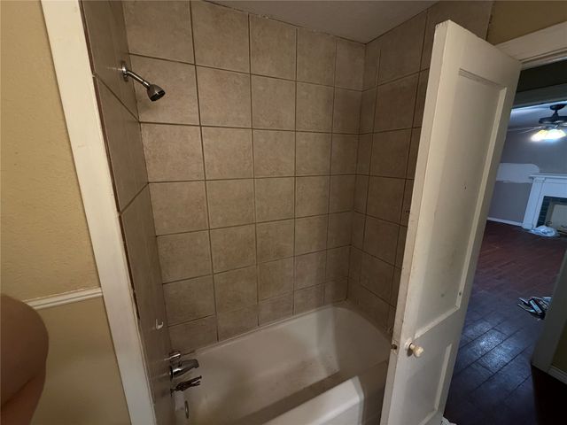 2423 Simpson Street, Paris, TX 75460