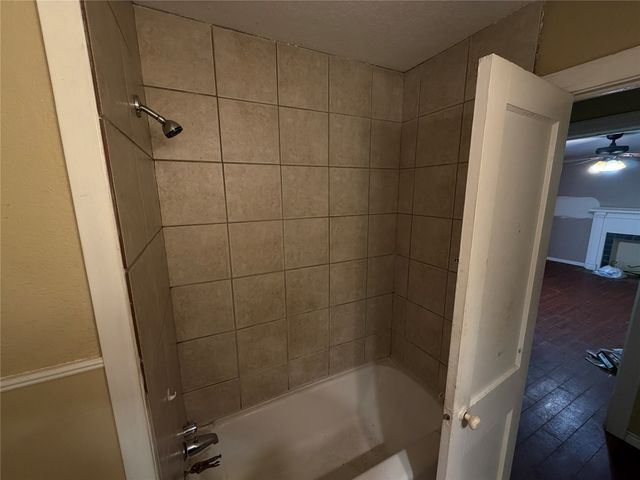 2423 Simpson Street, Paris, TX 75460