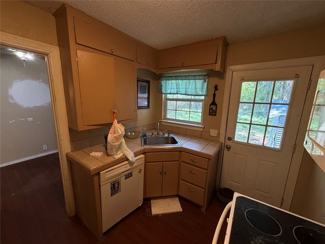 2423 Simpson Street, Paris, TX 75460