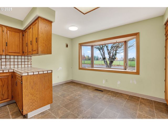 5116 Ne 41ST Ave, Portland, OR 97211