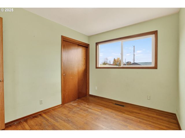 5116 Ne 41ST Ave, Portland, OR 97211