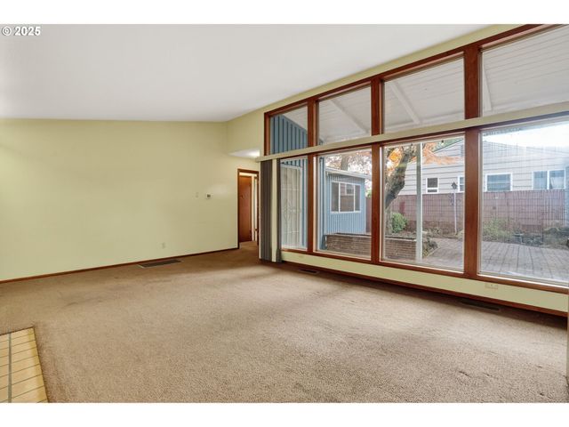 5116 Ne 41ST Ave, Portland, OR 97211